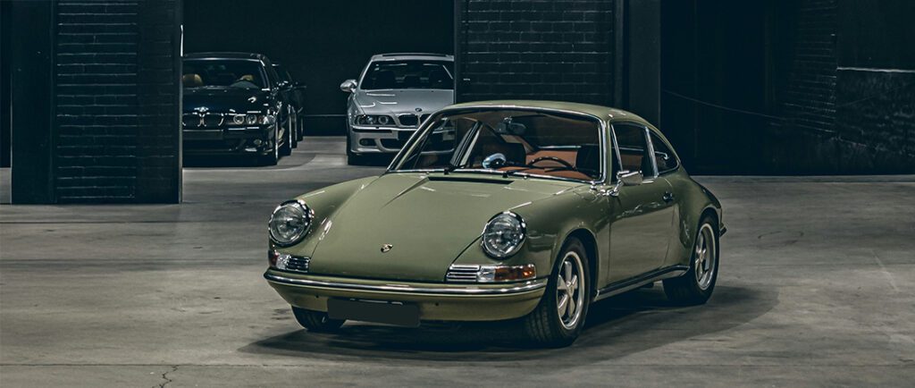 Green Porsche 911