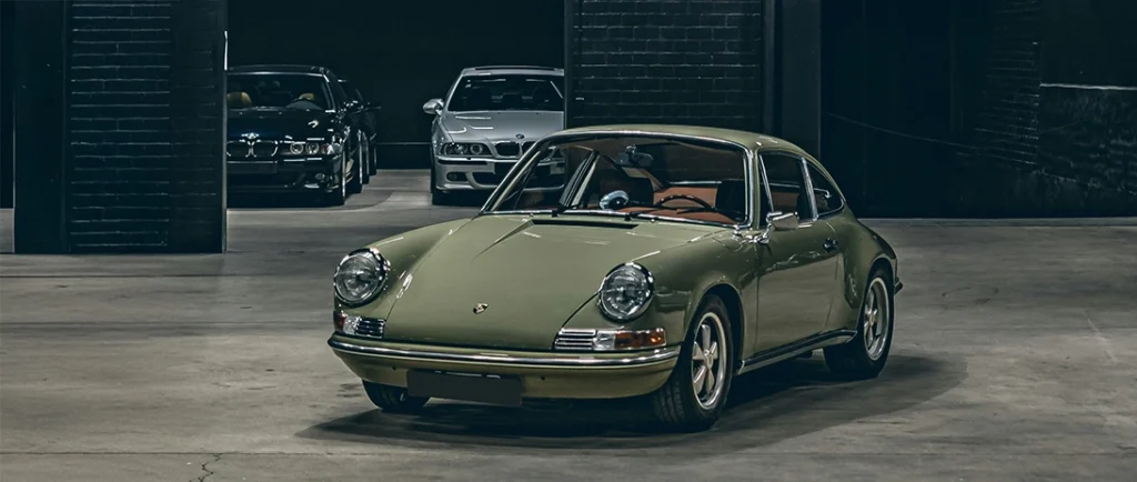 Green Porsche 912